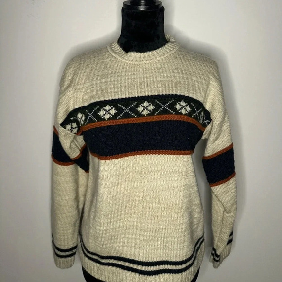 VTG Basic Editions Patterned Grandpa Fall Sweater Made in the U.S.A - Picture 6 of 12